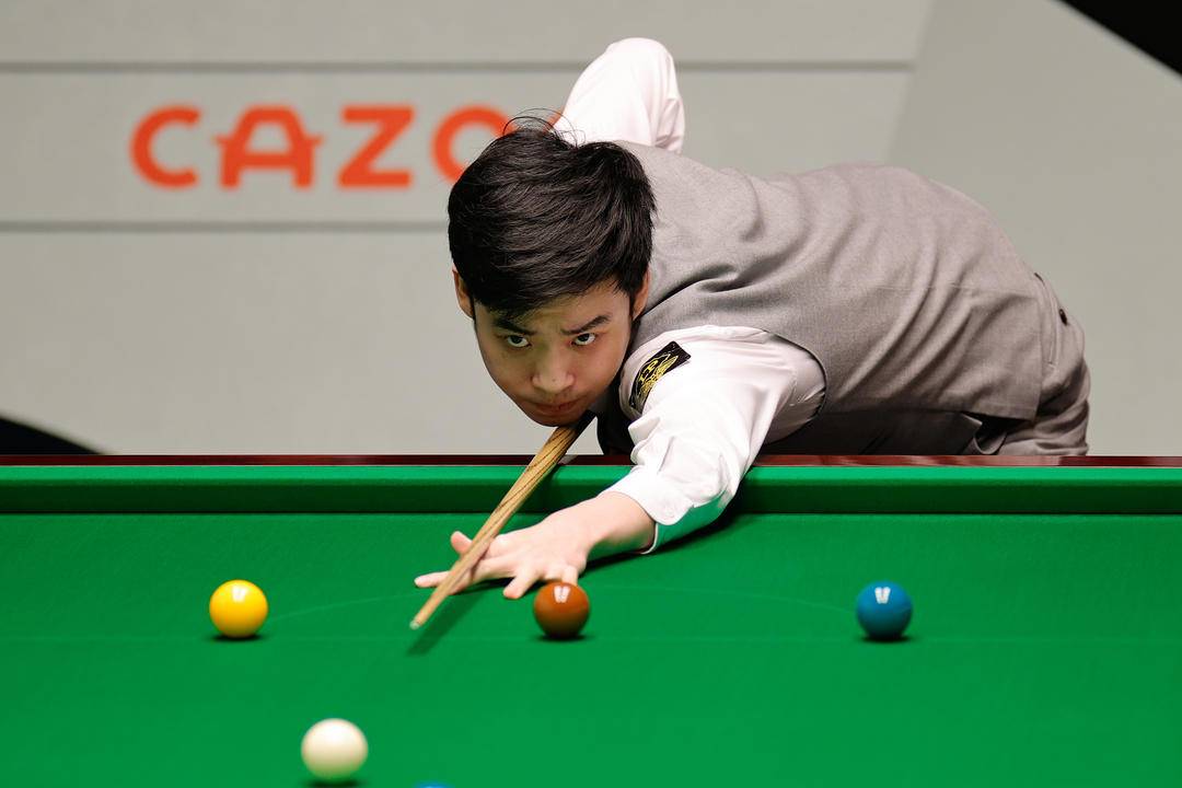 参与者们在 参与者们在