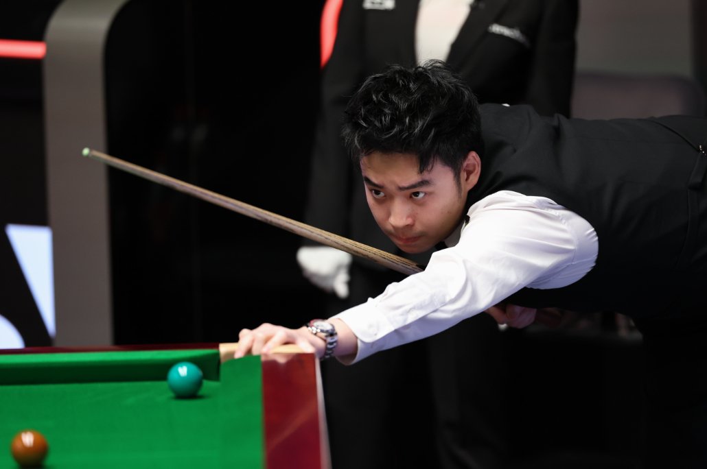 铁人,恩迪卡代表罗马出战42场全部打满,本赛季仅缺席一场.